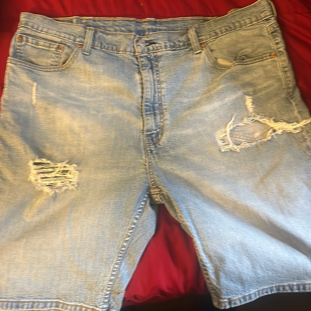 I'm selling some Levi's shorts used
